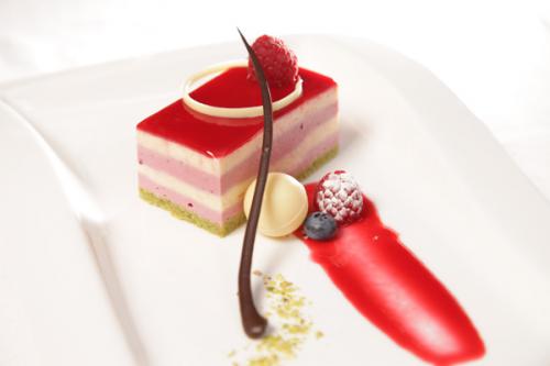 D White Chocolate and Raspberry Mousse Slice4